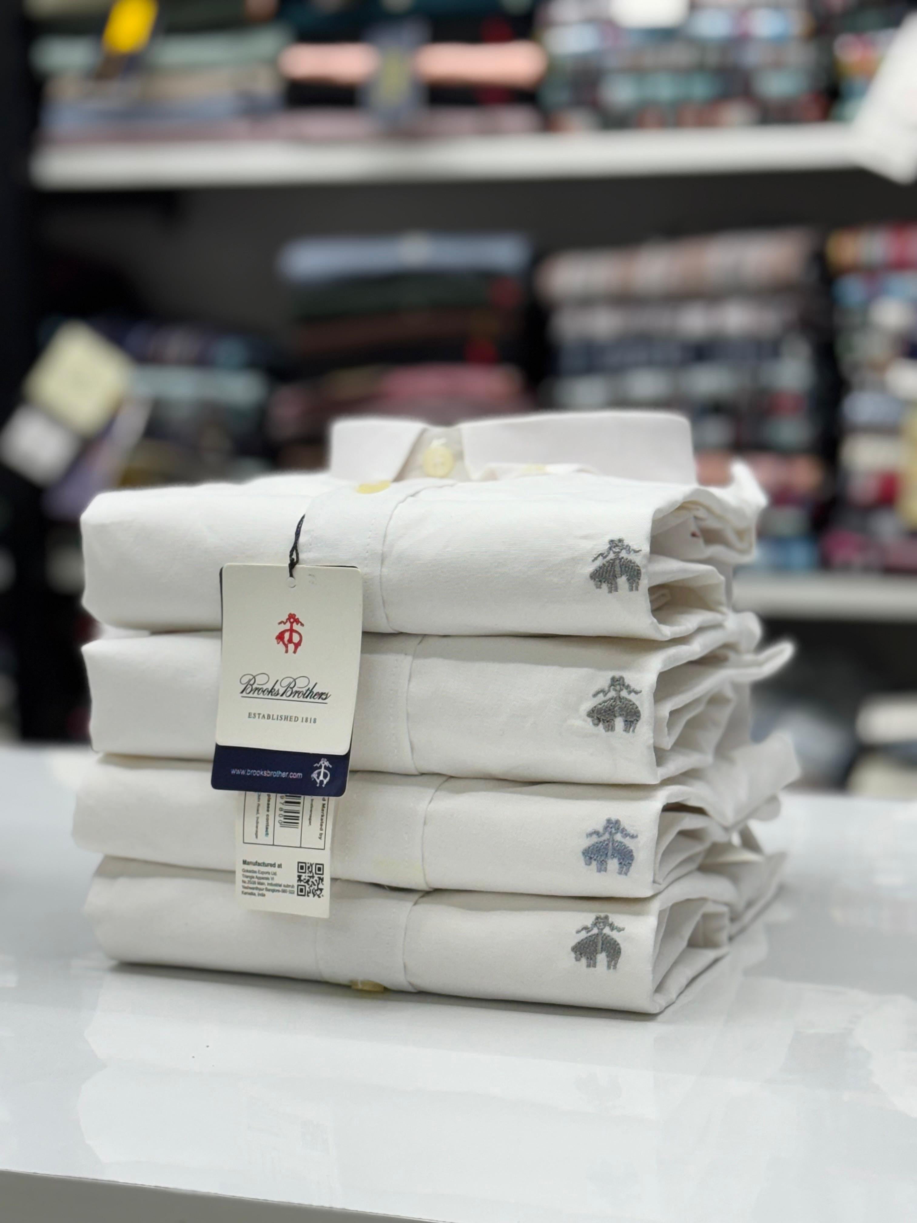 Elevate your wardrobe with this Premium 12A Quality Brooks Brother Partywear Shirt, crafted for those who value elegance and comfort. Perfect for weddings, parties, birthdays, and formal functions, this shirt blends timeless style with superior fabric quality.