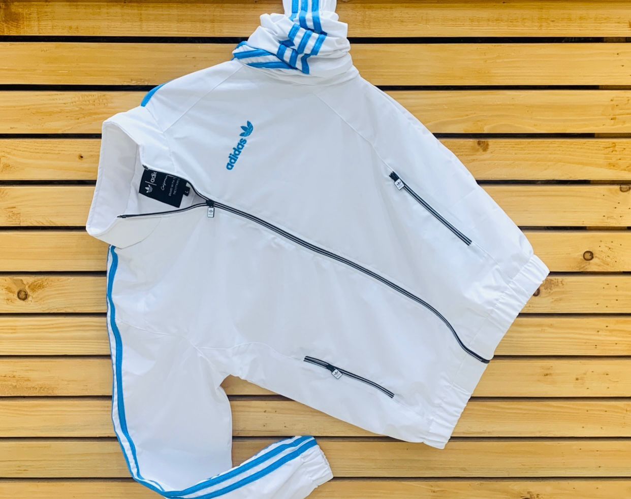 A perfect blend of fashion + durability, crafted for men who love premium comfort and brand appeal.