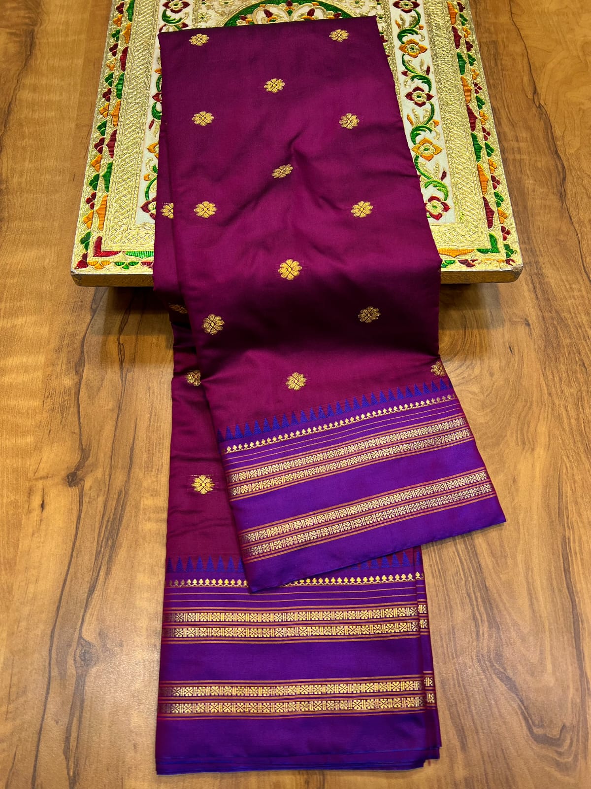 A perfect blend of tradition, comfort, and rich craftsmanship—ideal for women who love authentic handloom beauty.