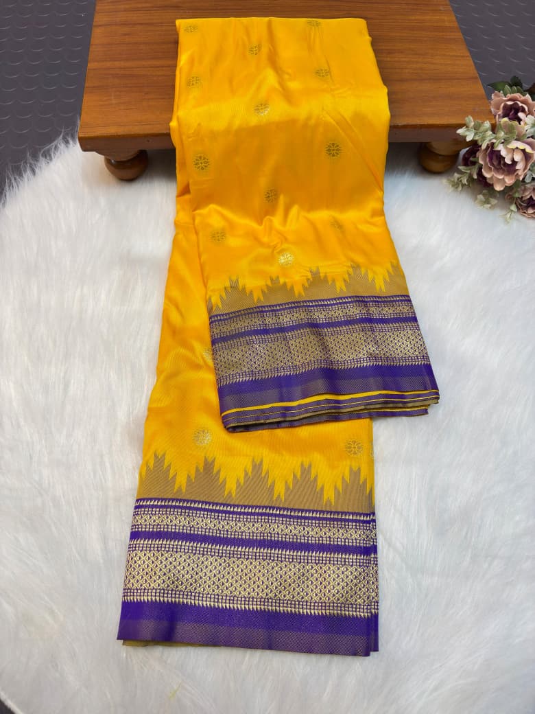 Shop premium Traditional Erkal Paithani Saree in pure silk with intricate buttis, rich Erkal pallu & contrast blouse. Perfect for weddings & festive wear.