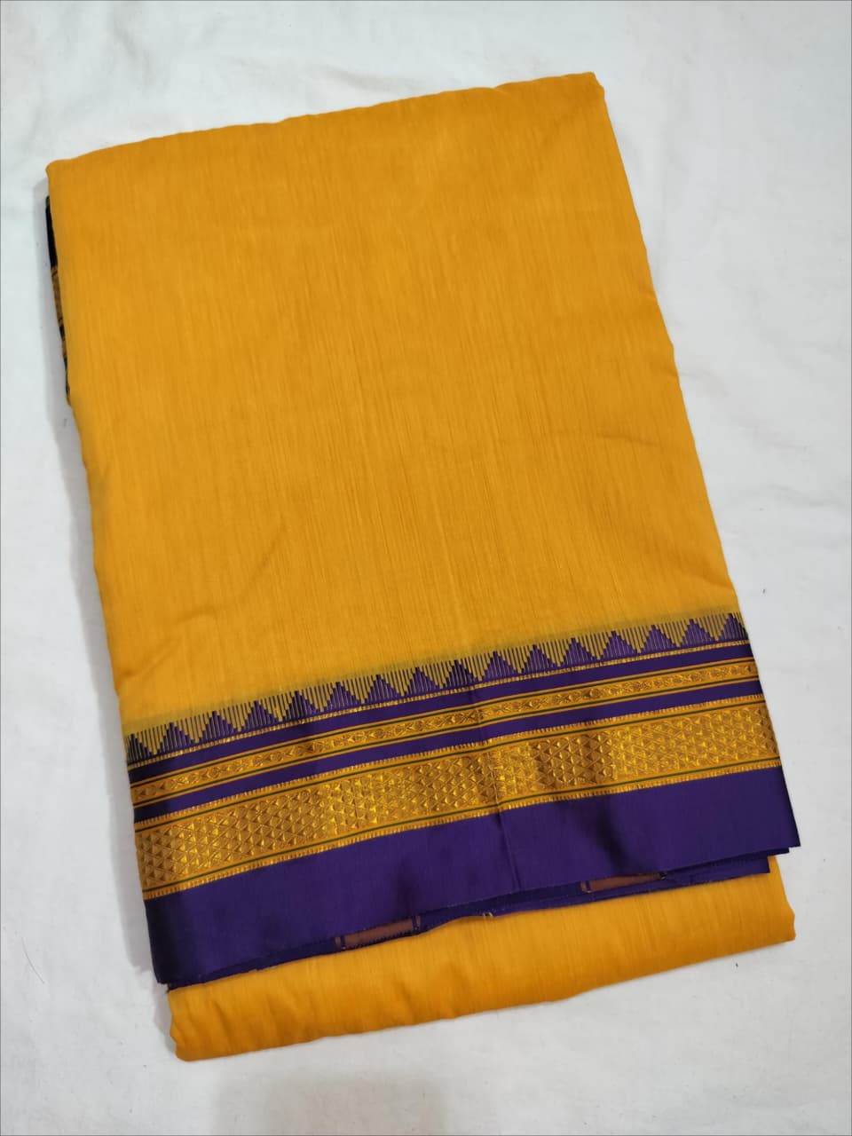 Celebrate this festive season in style with the Premium Ilkal Cotton Silk Saree – blending traditional elegance with modern comfort. Perfect for Dasera and Deepavali celebrations