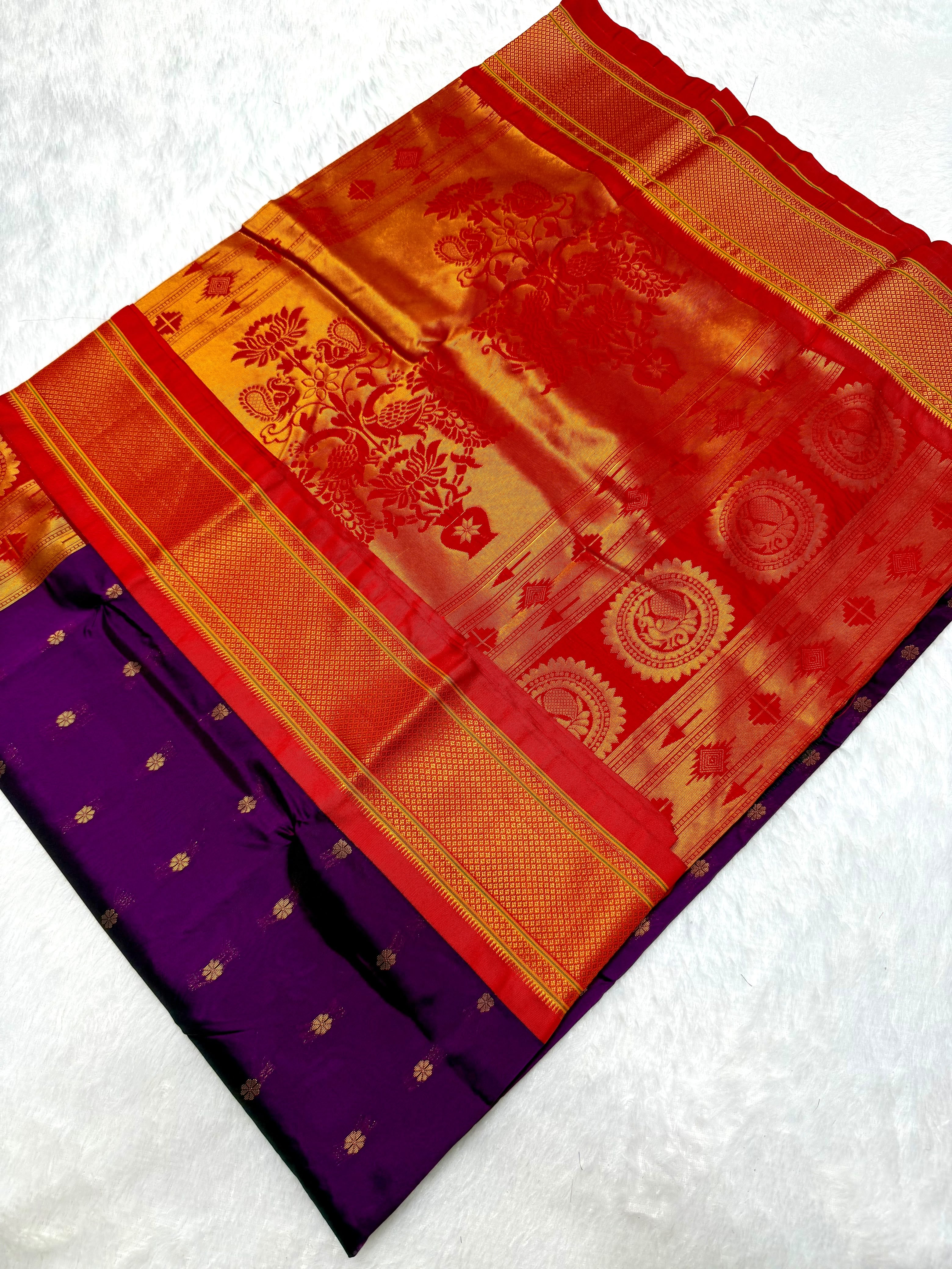 Shop&nbsp;New Gauri Kadiyal Paithani Saree in premium Tana soft silk with shoulder butti, rich 4×1 pallu and contrast blouse piece. Perfect for festivals and weddings.