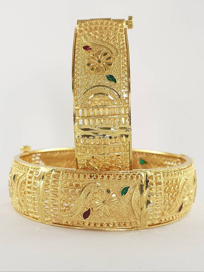 beautiful gold plated pair of bangles for women and girl
