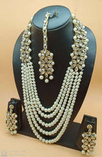 Load image into Gallery viewer, Trendy Kundan Necklace Set