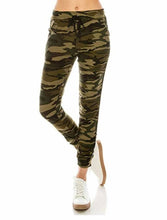 Load image into Gallery viewer, Women&#39;s Camouflage Pant