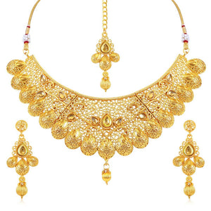 Sukkhi Traditional Gold Plated Kundan Choker Necklace Set For Women