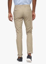 Load image into Gallery viewer, Men&#39;s Khaki Cotton Solid Mid-Rise Casual Regular Fit Chinos