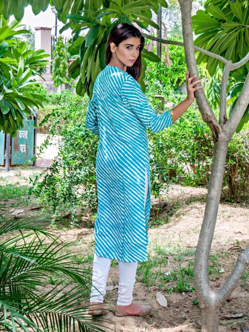 Leheria Print Slub Cotton Kurti With Gota Work