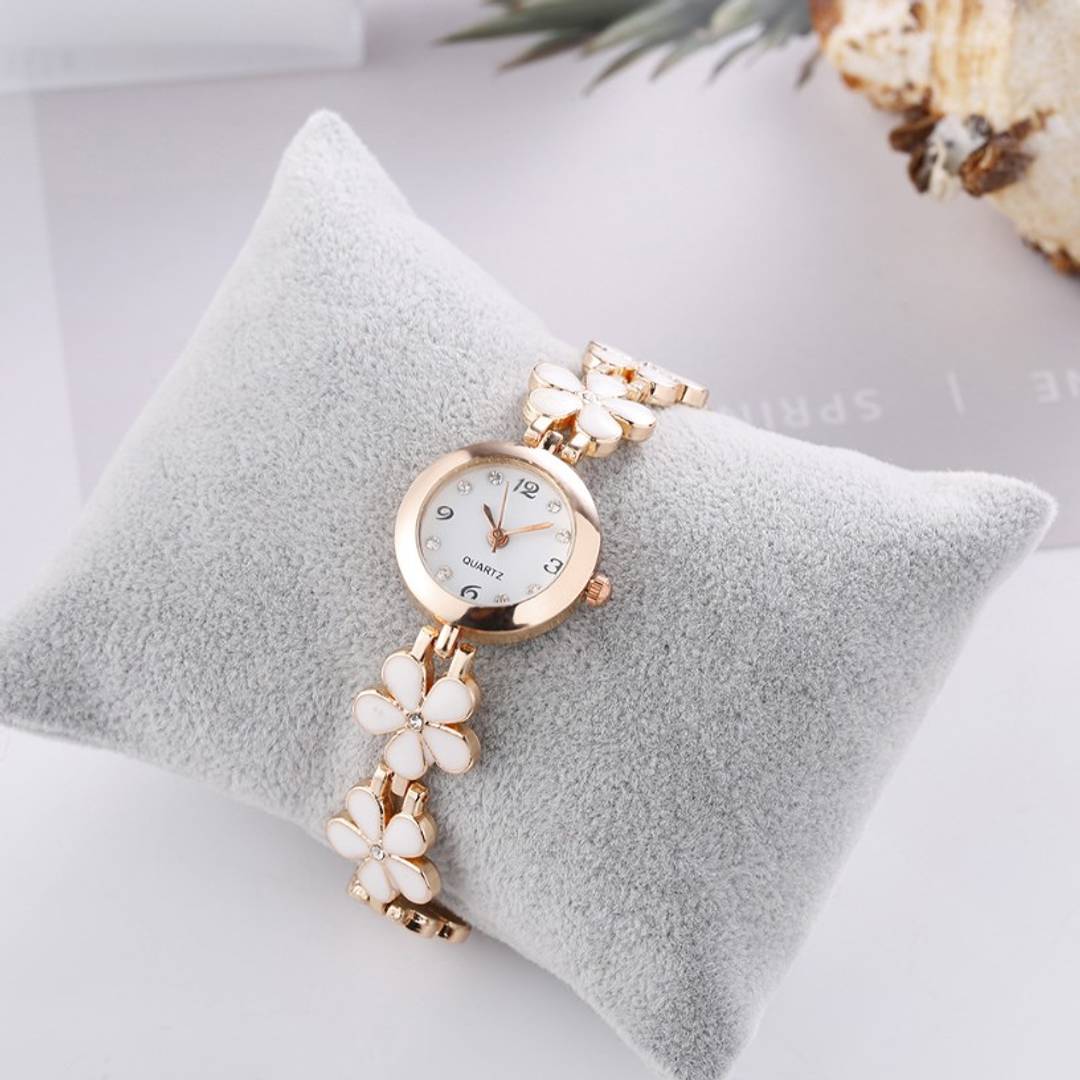 Buy Bracelet Gold Ladies Watch Online from Vaibhav Jewellers