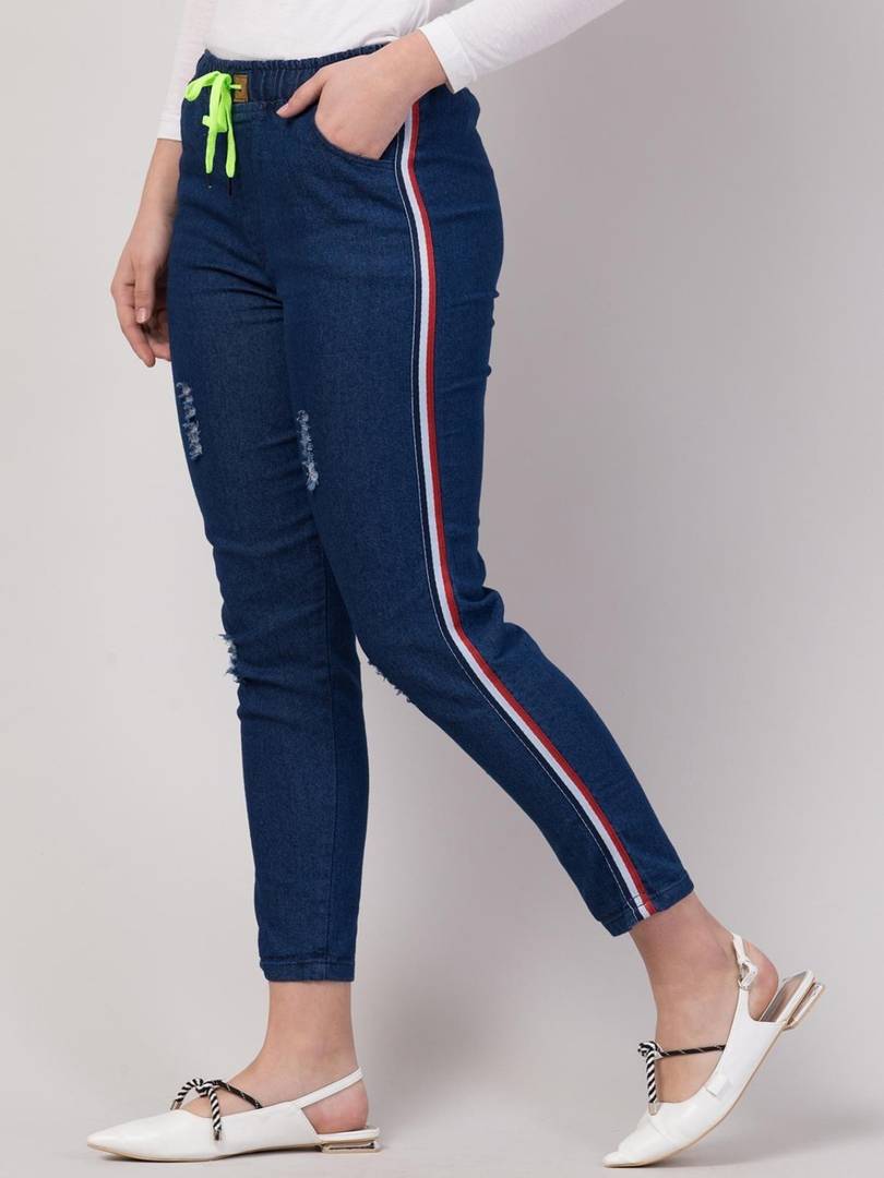 Women's Stylish Blue Solid Denim Mid-Rise Jeans