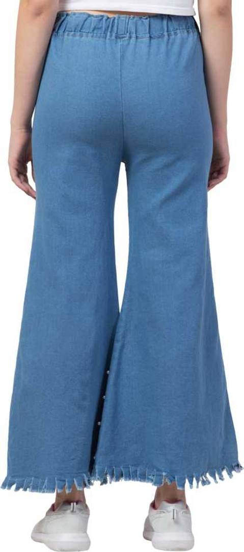 Women's Stylish Blue Embellished Denim Mid-Rise Jeans