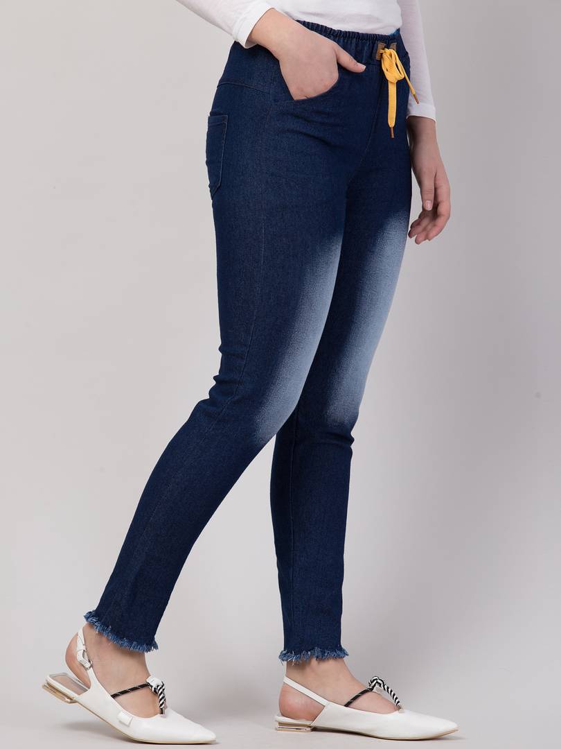 Women's Stylish Blue Faded Denim Mid-Rise Jeans