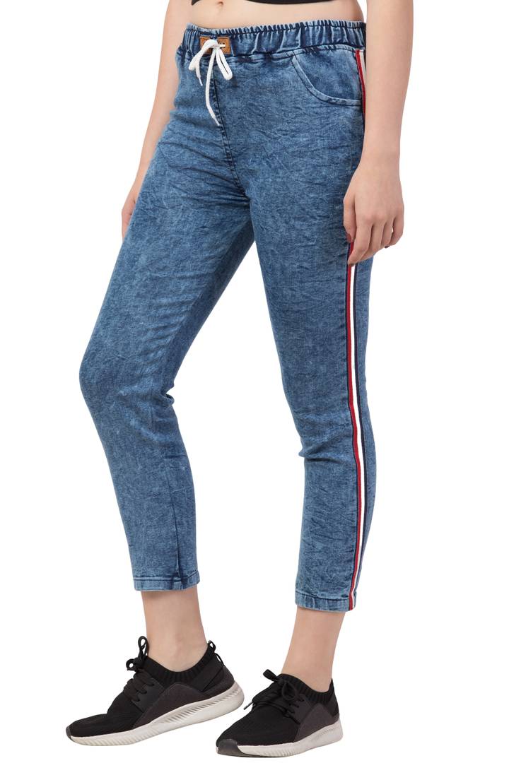 Women's Stylish Blue Solid Denim Mid-Rise Jeans