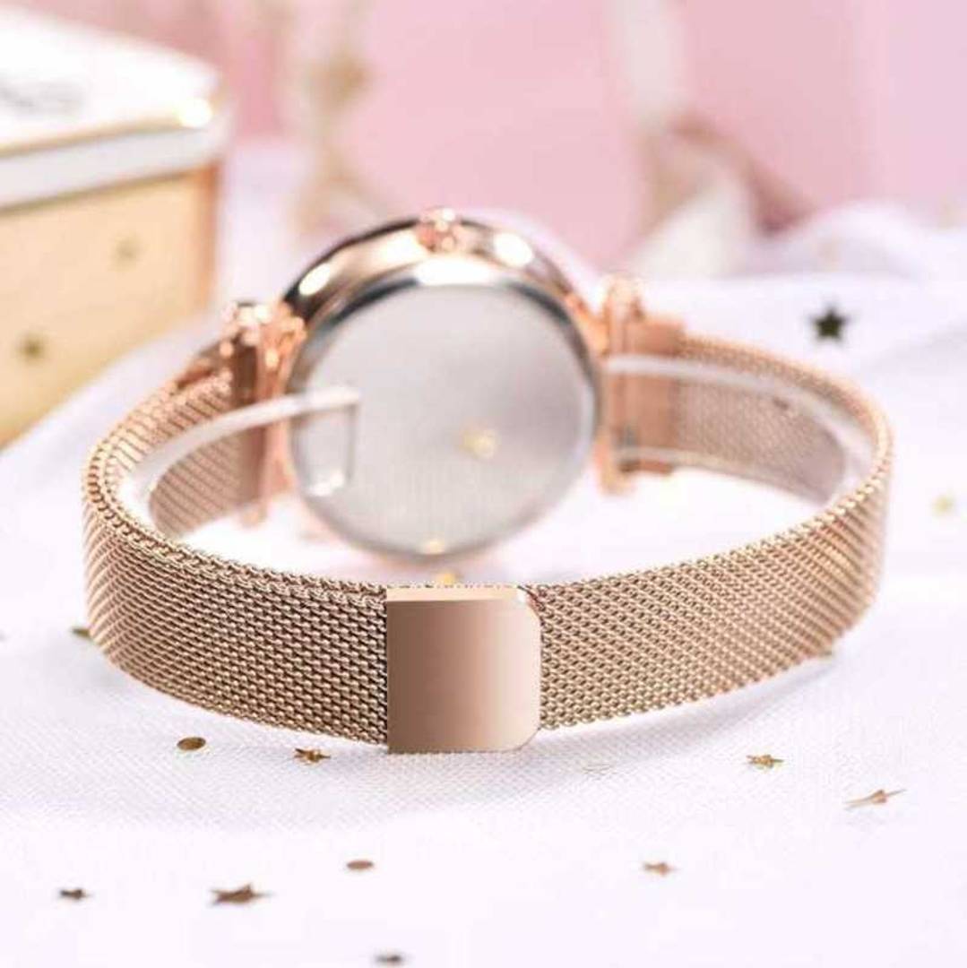 Ladies Wristwatches Fashion Woman Rome Style Clocks Luxury Womens Megnet Belt Watches