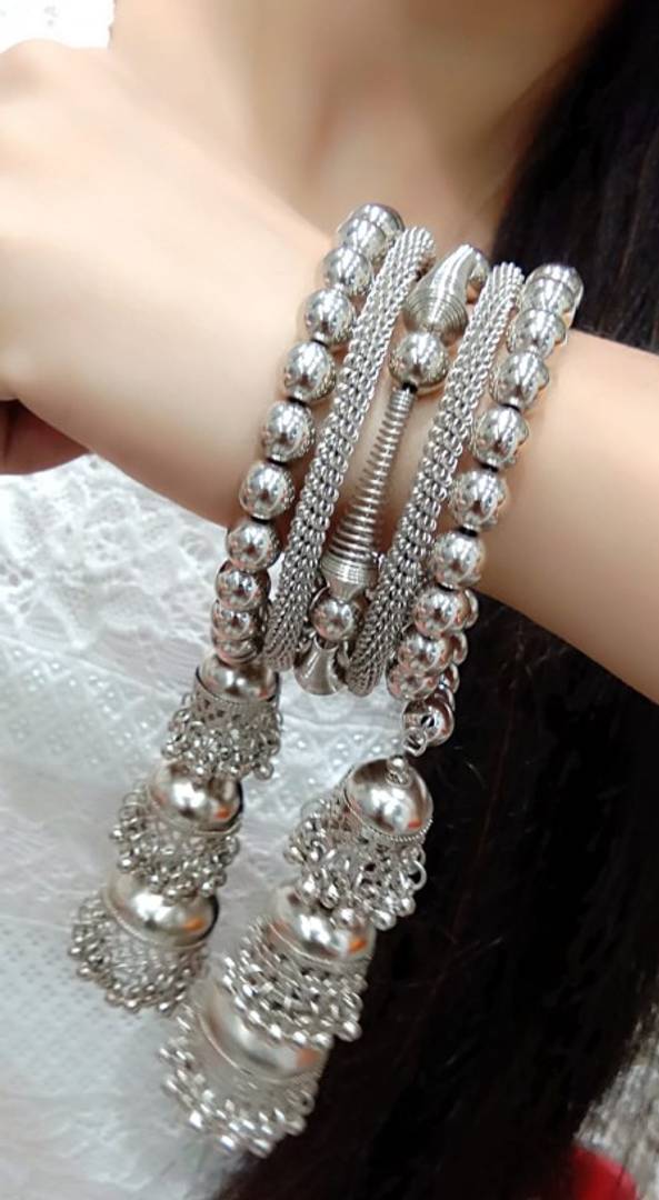 Silver bangles sales design for girl