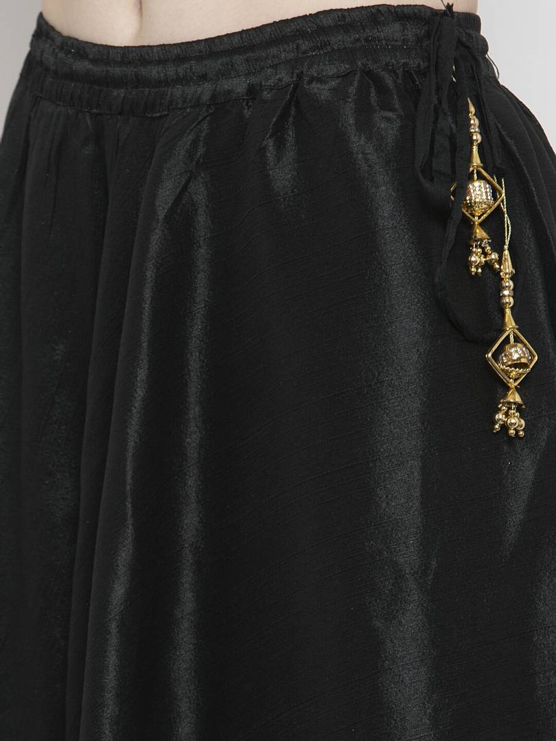 Women Black & Gold-Coloured Solid Flared Maxi Skirt