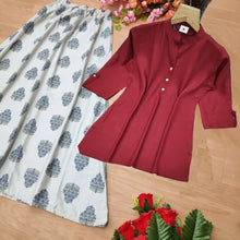 Load image into Gallery viewer, Stunning Maroon Rayon 14 Kg Solid Short Kurta with Digital Printed Skirt Set For Women And Girls