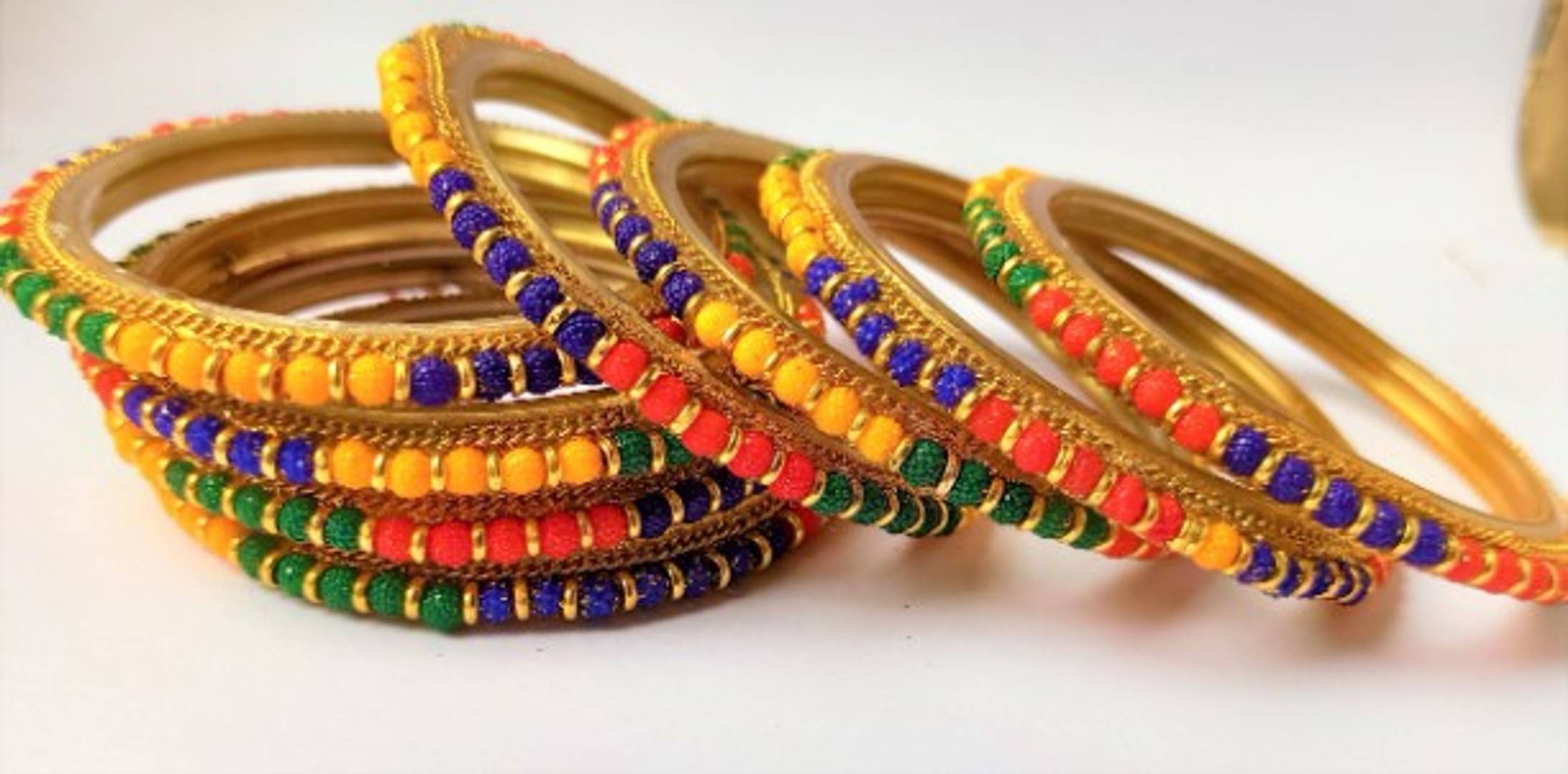 Multicolor 8 Piece Bangles Gold Plated Ring And Stone Chain Work