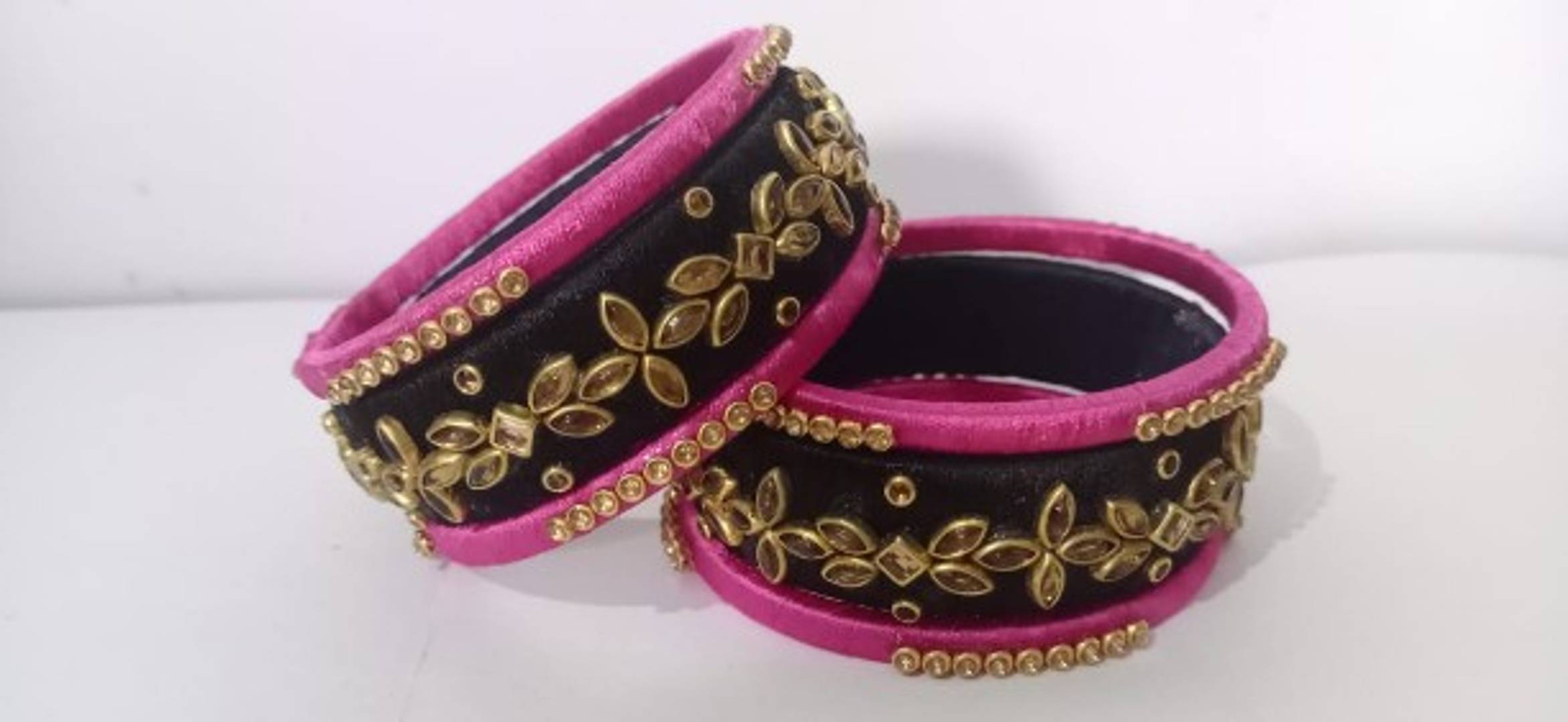 Women's Multicoloured Bangles Pack.