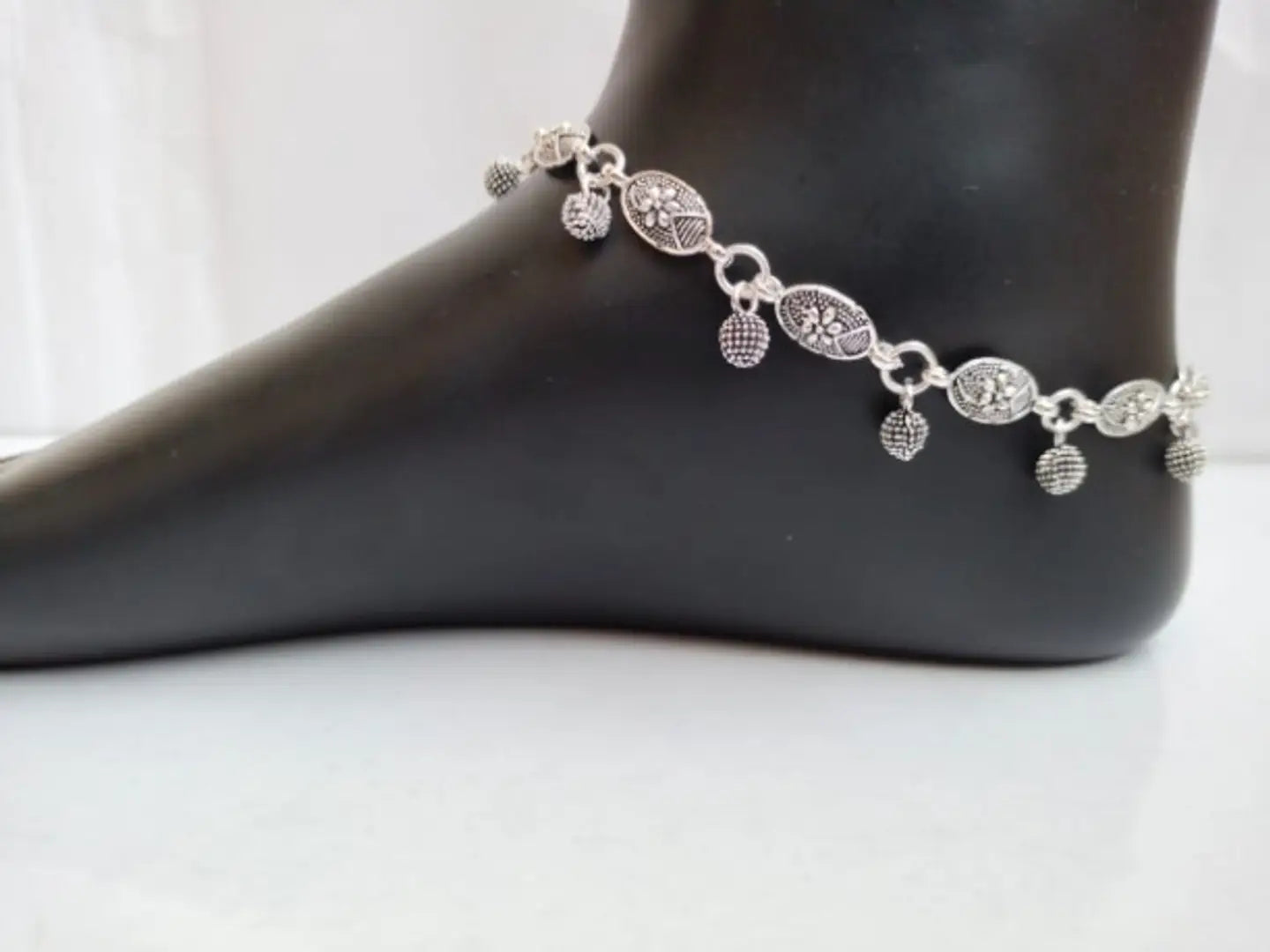 Latest Beautiful Alloy Silver Plated Anklets