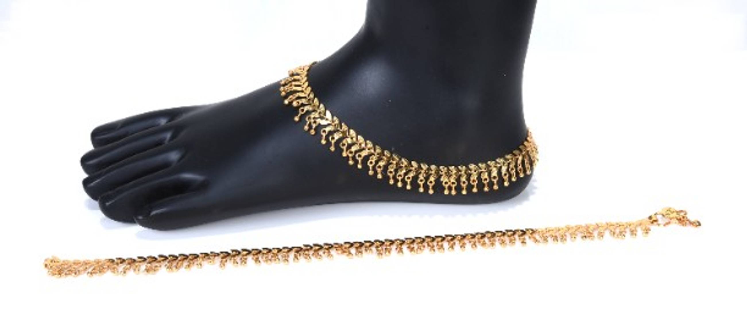 Latest Beautiful Alloy Gold Plated Anklets