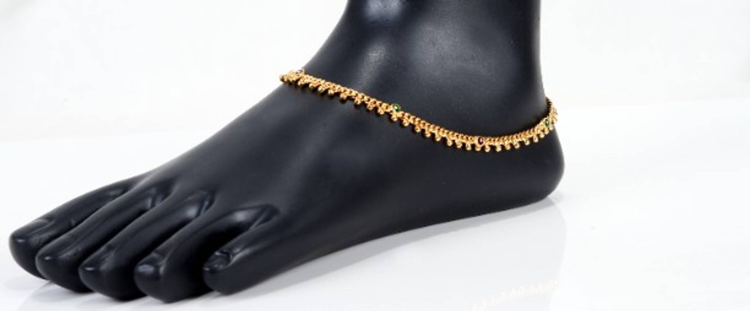 Latest Beautiful Alloy Gold Plated Anklets