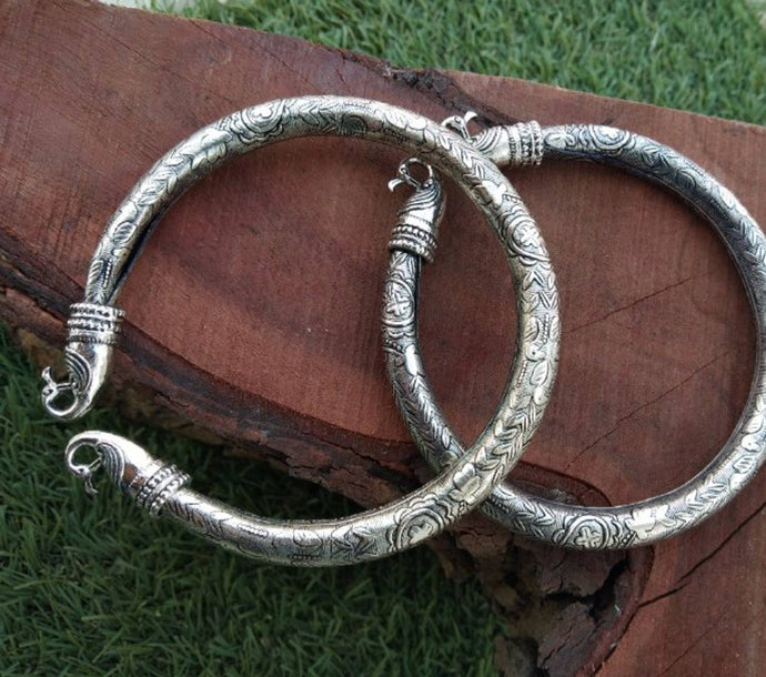Oxidized Silver Metal Kada Anklet Pair For Women