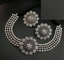 Load image into Gallery viewer, Women&#39;s Designer Necklace Set