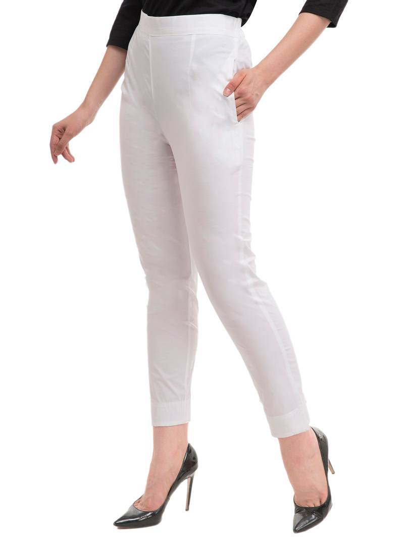 Women's White Cotton Blend Solid Mid Rise Skinny Fit Jeggings
