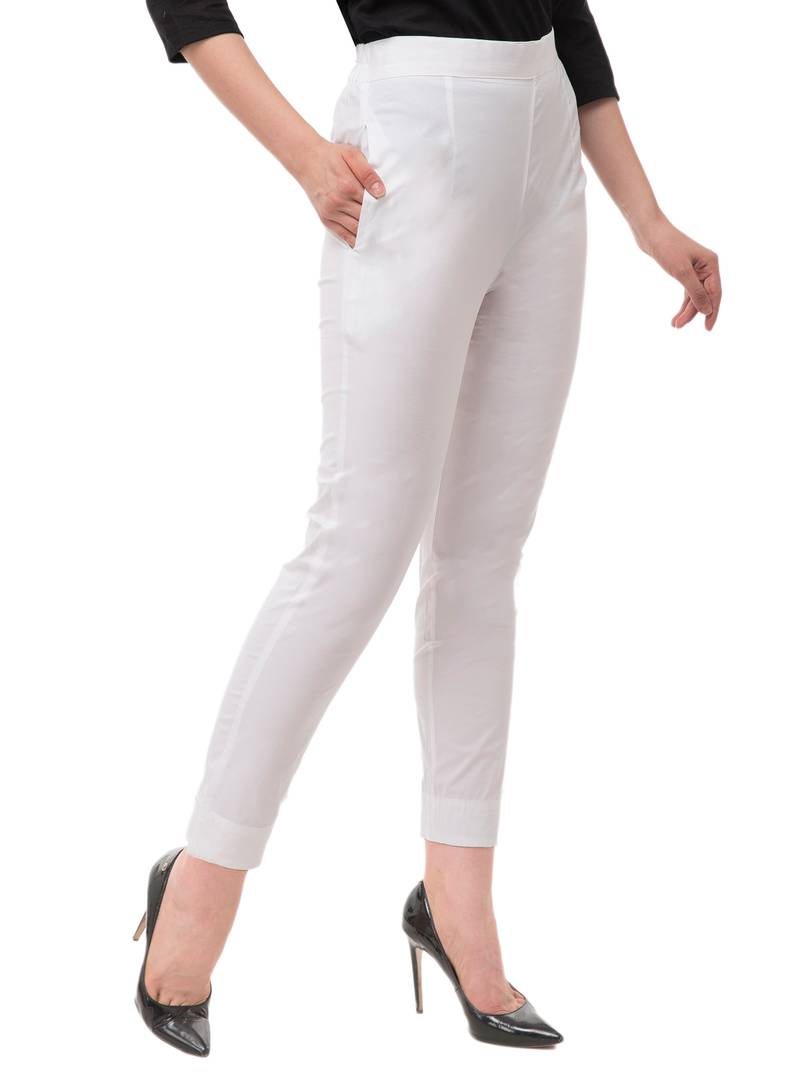 Women's White Cotton Blend Solid Mid Rise Skinny Fit Jeggings
