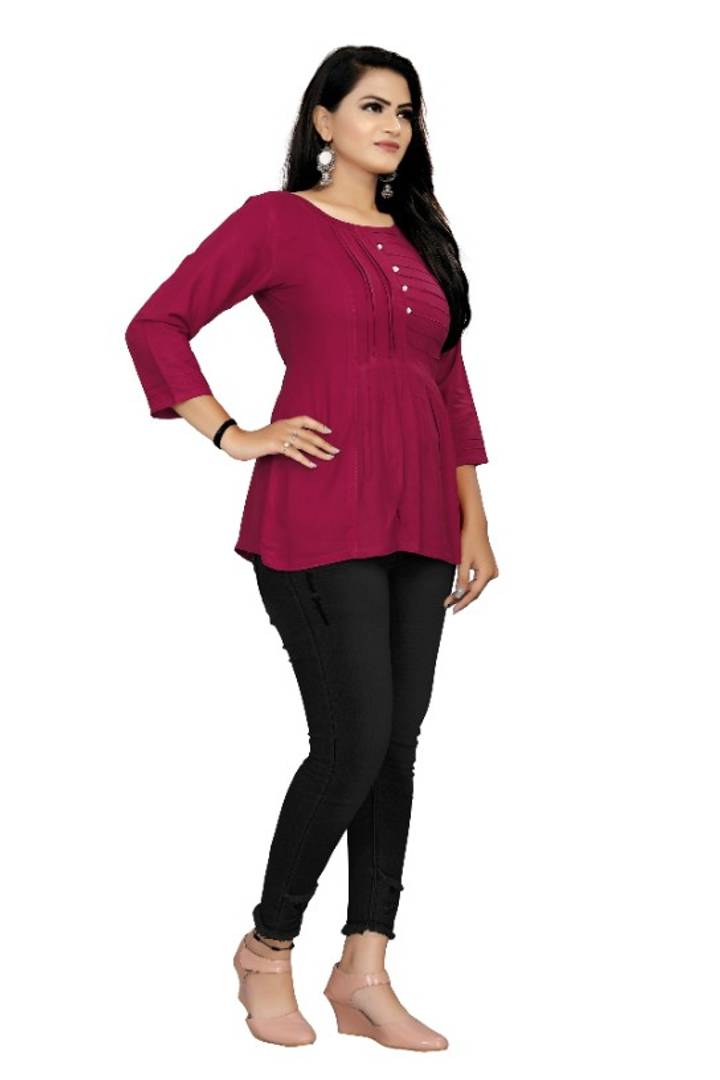 Stylish Rayon Solid 3/4 Sleeves Tunic Top For Women