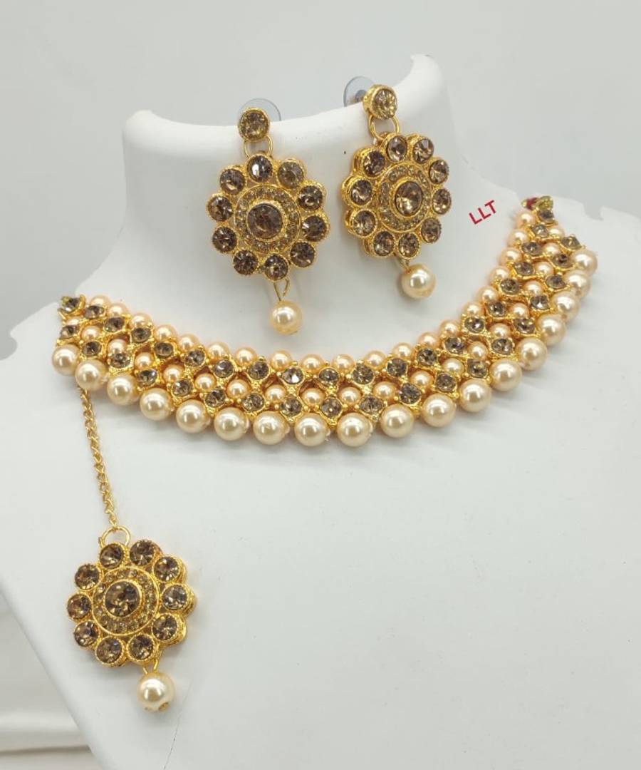 Stylish Alloy Pearl Work Jewellery Set For Women