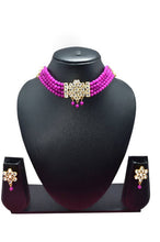 Load image into Gallery viewer, Stone Pendant Choker set with earrings