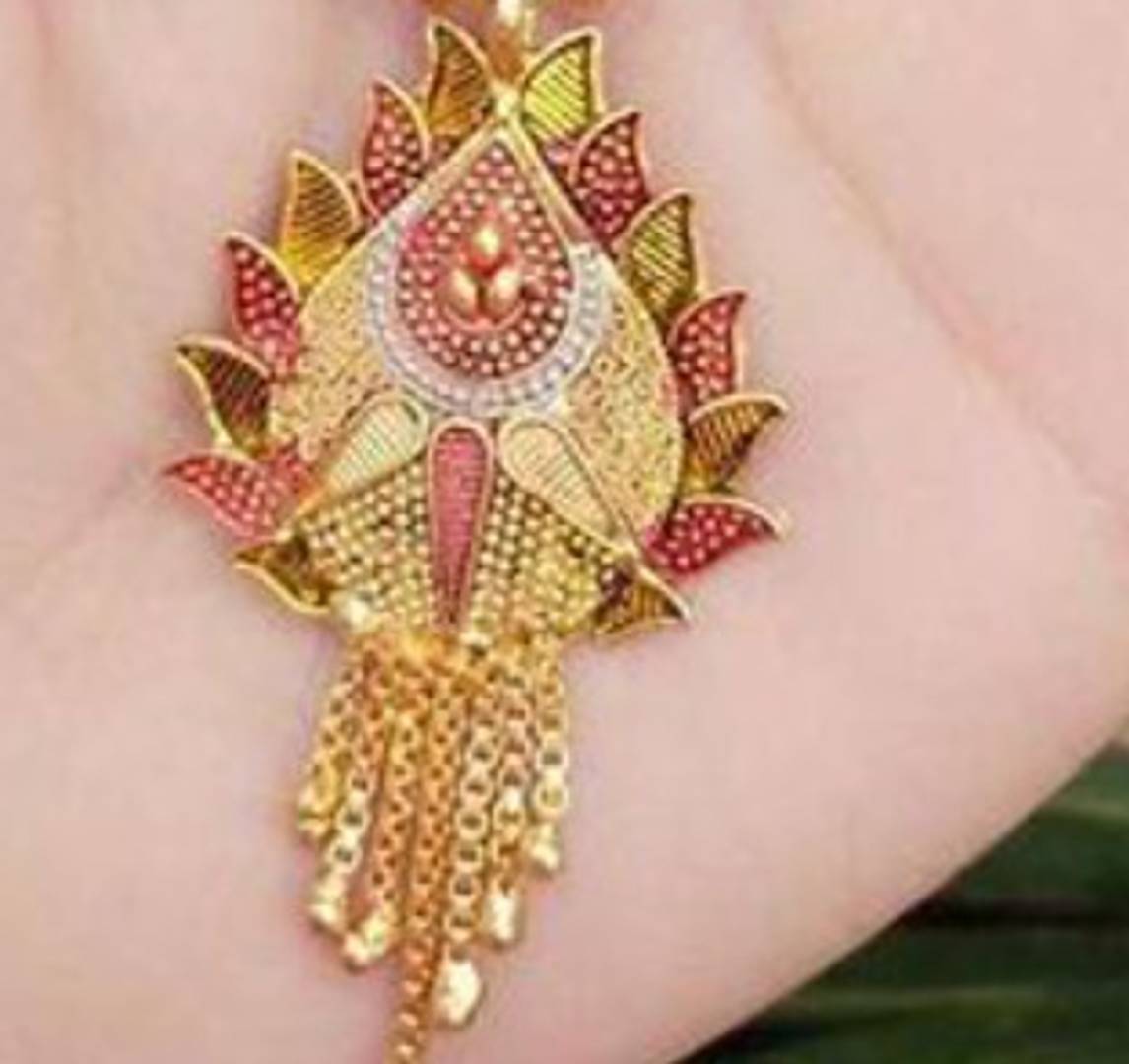 Fancy stylish womens necklace