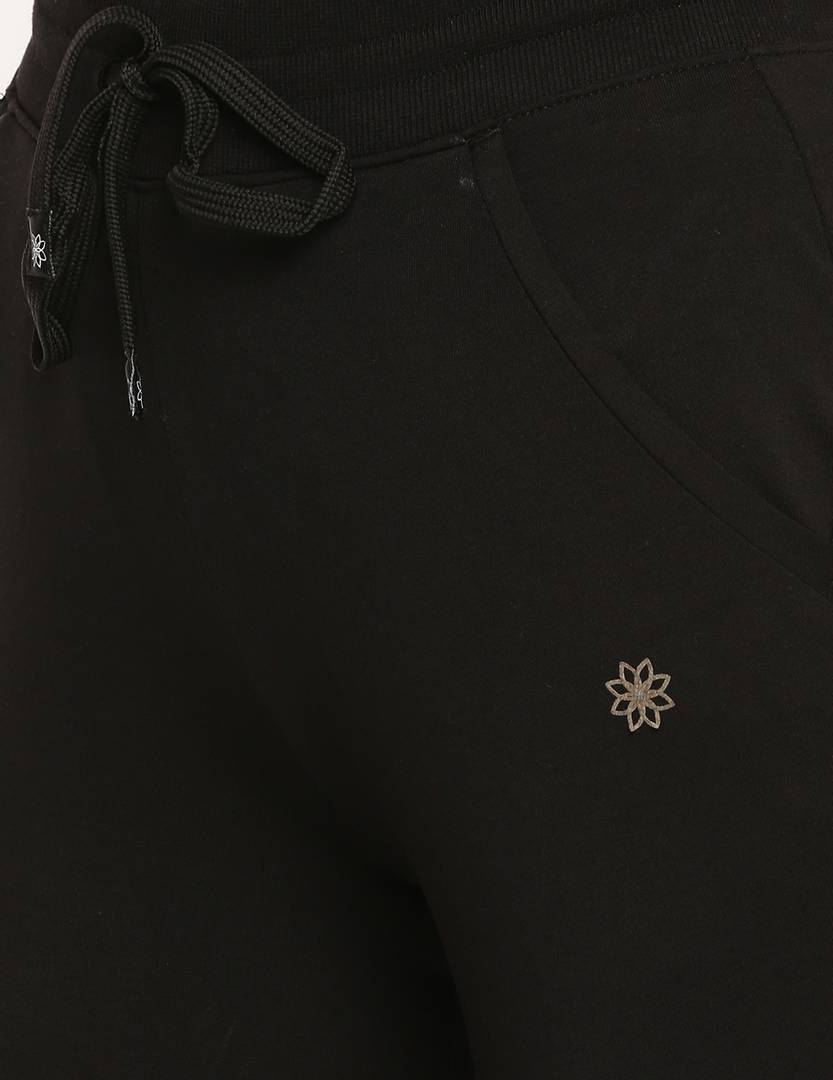 Elegant Black Cotton Self Pattern Track Pant For Women