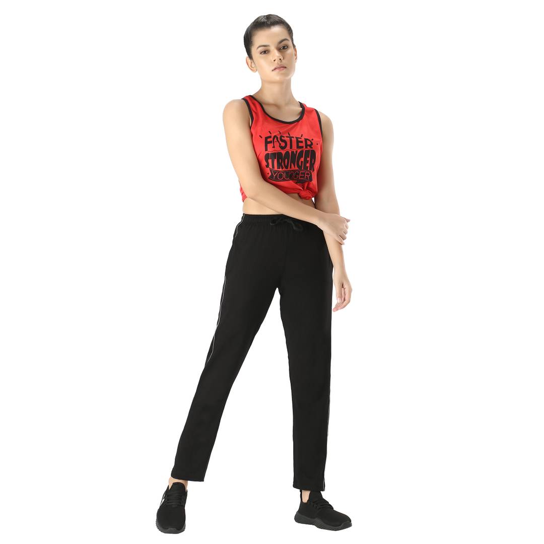 Stylish Black Cotton Solid Track Pant For Women