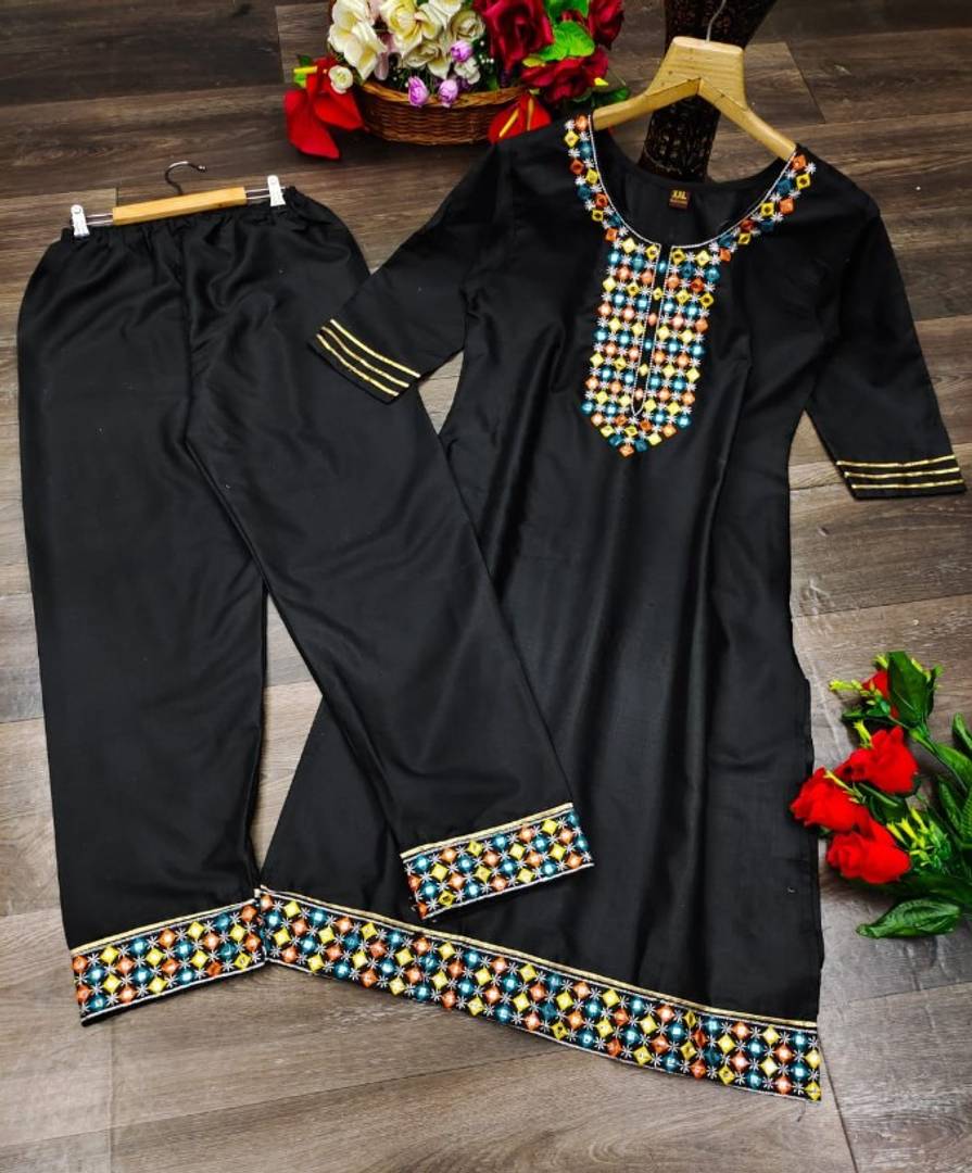 Elegant Black Cotton Flex Mirror Embroidered Kurta with Pant Set For Women