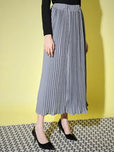 Load image into Gallery viewer, Elegant Grey Crepe Solid Skirts For Women