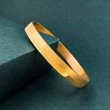 Load image into Gallery viewer, High Polished Stainless Steel Designer Gold Plated Kada for Unisex